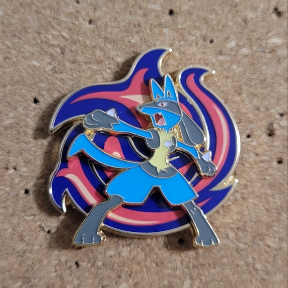 Lucario pin - Picture 1 of 1